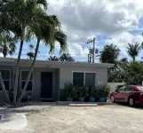 Cozy 2-BR 2-BA bungalow near beaches and  7-Mile Bridge - Pet Friendly! - 방갈로