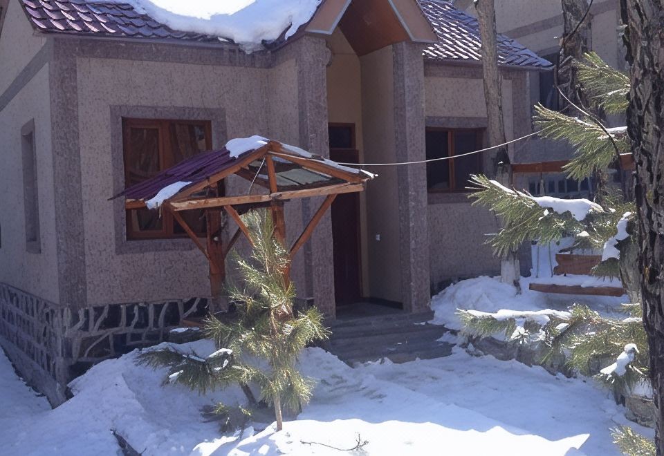 DiliJazz Hotel & Restaurant - Housity