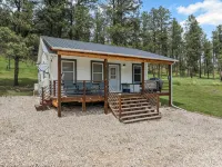 Historic Ranger Station in the heart of Nemo, SD - Chalets