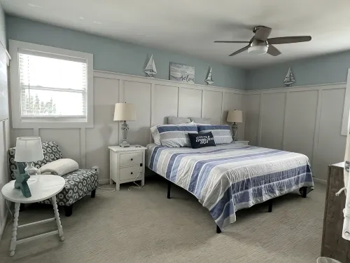 Beach Goals! 4 bedroom 2.5 bath home, just a 5 minute walk to beach!!! - Wifi
