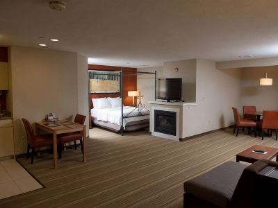Hawthorn Suites by Wyndham Erie