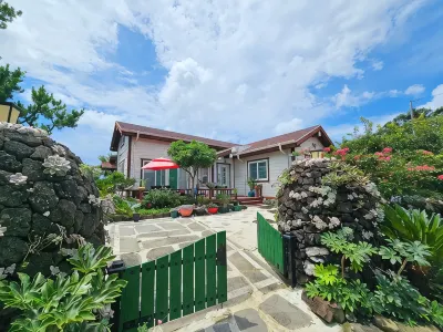 Jeju Evergreen House Pension โรงแรมใกล้สวน Spirited Garden