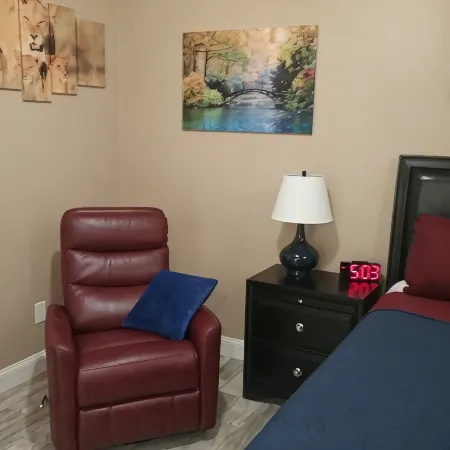 1 Br Full Kitchen Starting at $99Mountain Views, Pet Friendly on 4 Acres!