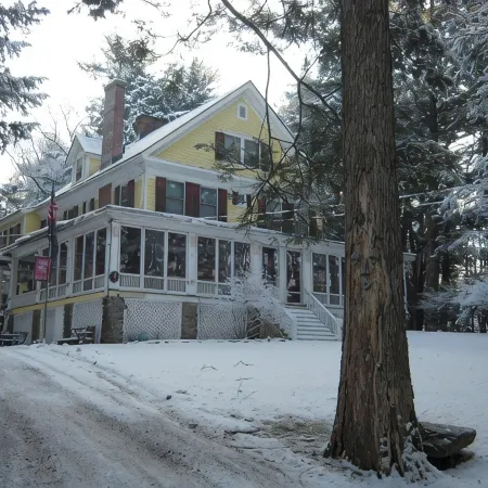 Brookview Manor Inn
