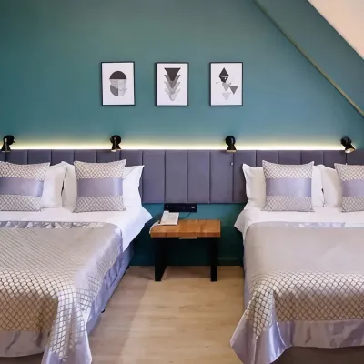 Mina Arbat Hotel Hotels near Yul Brynner Monument
