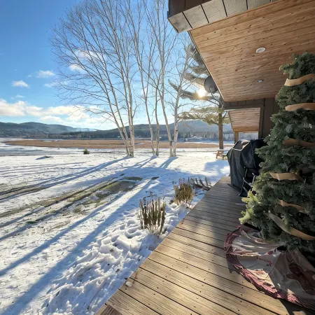 Allagash Elevated Escape • Cedar Hot Tub • Outdoor Entertaining • Riverfront