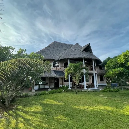 Wagawimbi Villa 560 m2, Breathtaking View of the Indian Ocean, Kenya