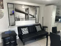 Delightful apartment with AC in sunny Delray Beach