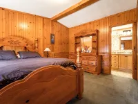 The Loon Cabin at the Riviera Resort in Neillsville, Wisconsin! Hotels in Dewhurst