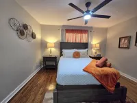 Spacious & Comfortable 3Br Home Near ATL Airport, Family-Friendly, Fast Wi-Fi - Kitchen