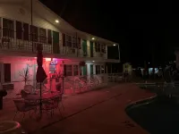 Colonial Motel