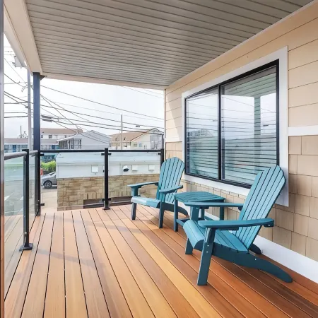 Surf House Hotels in Hampton