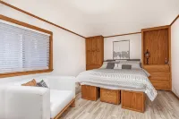 Cabin close to Bear Valley Game Room,Pets,EV Friendly Rec Center Access