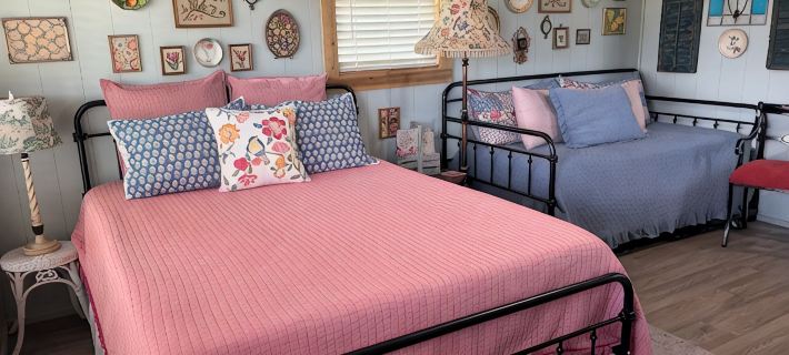 Cute cottage just 5 minutes from Round Top! Hotels in Fayette County