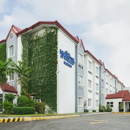 Microtel by Wyndham Batangas