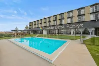 Scamander Beach Resort - Pools