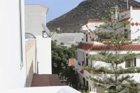 Hostel Neon Tenerife - Mountain view