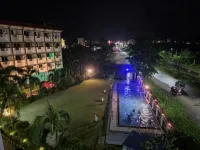 Madhu Mamata Hotel - Pool