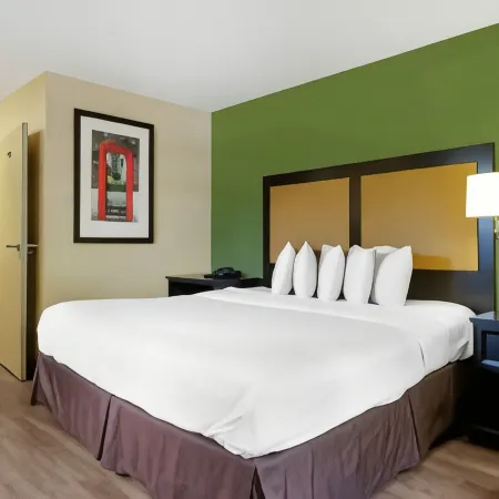 Sonesta Simply Suites Lansing