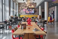 Moxy Frankfurt Airport Kelsterbach - breakfast