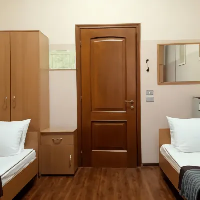 Smart Hotel Vladivostok Hotel - Inns