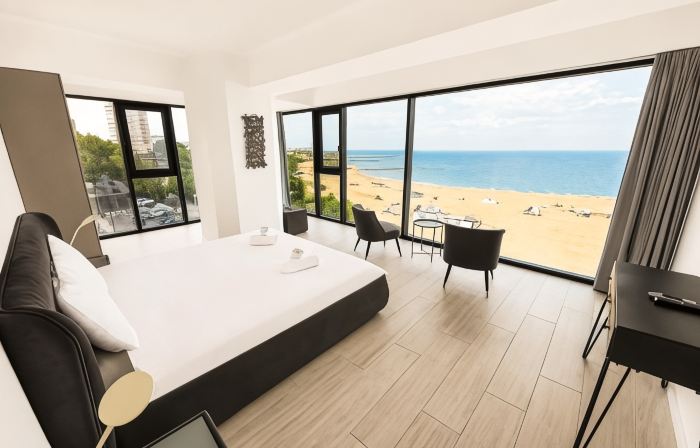 Maritimo Luxury ApartHotel