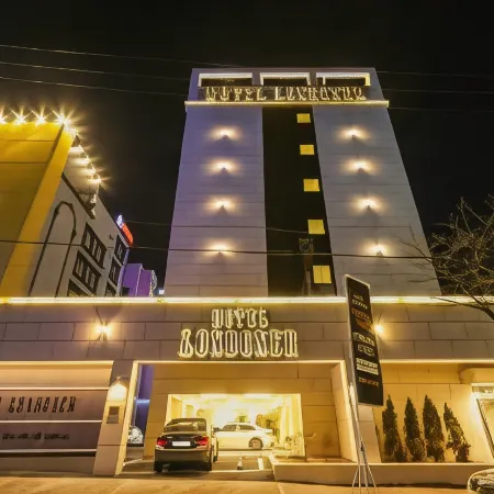 Londorner Hotel  New Port Yongwon