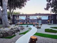 Interurban Suites Hotel, a Dazzler Select by Wyndham Hotels near Foster Golf Links
