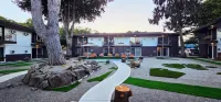 Interurban Suites Hotel, a Dazzler Select by Wyndham - parking