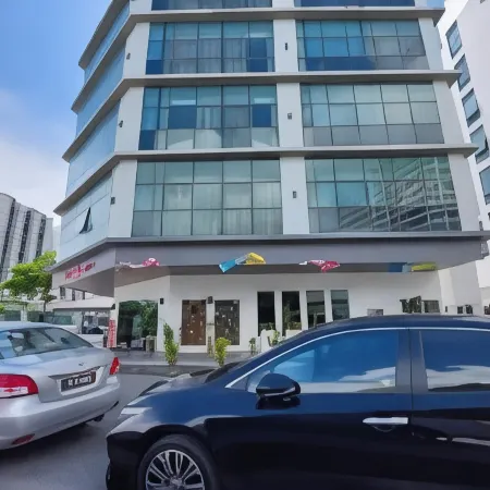 Super 8 Hotel @ Bayan Baru