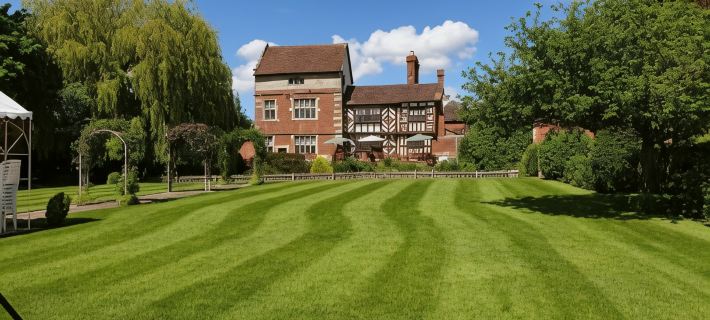 Albright Hussey Manor Hotels in Shrewsbury