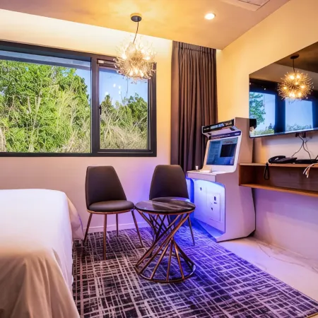 Jeju for You Motel Отели рядом с достопримечательностью «Курорт и гольф-клуб Everis»