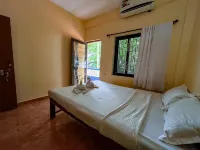 12 Monks Hostel