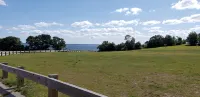 Cozy cottage in  Warwick's West Bay
