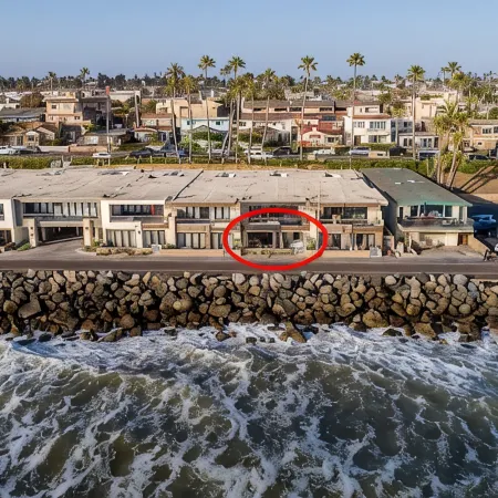 Stylish Ocean front Condo- Beautiful ocean and sunset views