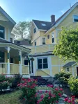 Inn at the Oaks - Homestays