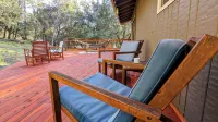 Yosemite Gateway Retreat: Your Ideal Vacation Haven Awaits!