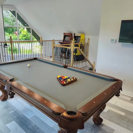 Private Coastal Home w. Gaming Loft, Pool Table, Hot Tub, Arcades - Pet Friendly
