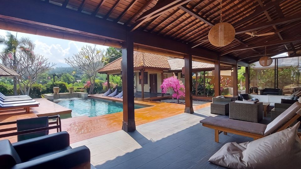 Bale Solah Lombok Holiday Resort