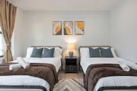 Quick Path Access-NYC Metlife Stadium Traveler’s 3Br Modern Designer Home - Balcony
