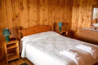 Unit 2 - Bay view duplex cottage, near coffee shops, restaurants and beach - Homestays