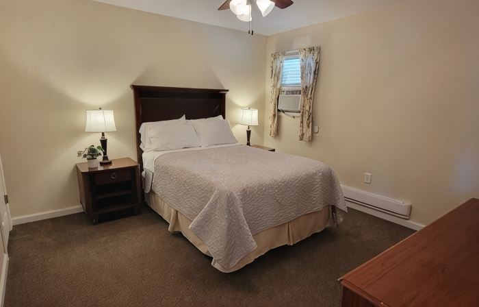 Full family APT in Nauvoo-Walking distance to Temple and Historic Nauvoo