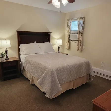 Full family APT in Nauvoo-Walking distance to Temple and Historic Nauvoo