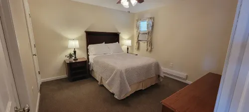 Full family APT in Nauvoo-Walking distance to Temple and Historic Nauvoo