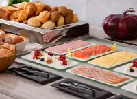 Ibis Styles Krasnaya Polyana Hotel - 朝食