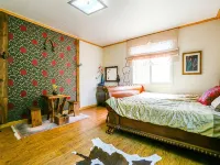 Goesan Romi House Pension - parking