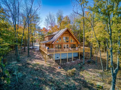 Family Retreat in This Gorgeous Log Cabin Overlooking the Arkansas Grand Canyon! - Hytter