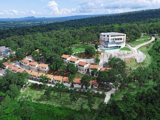 จันทน์งาม เมาท์เท่น วิว รีสอร์ท ChanNgarm Mountain View Resort