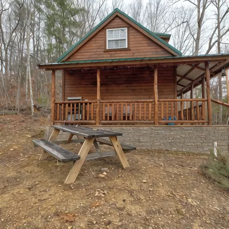 Cozy Couples Cabin Near Red River Gorge and Hollerwood
