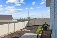 Chic 3BR near Wineries, Lake Lowell & C of I - Ideal for Hiking & Relaxing! - 4-Star